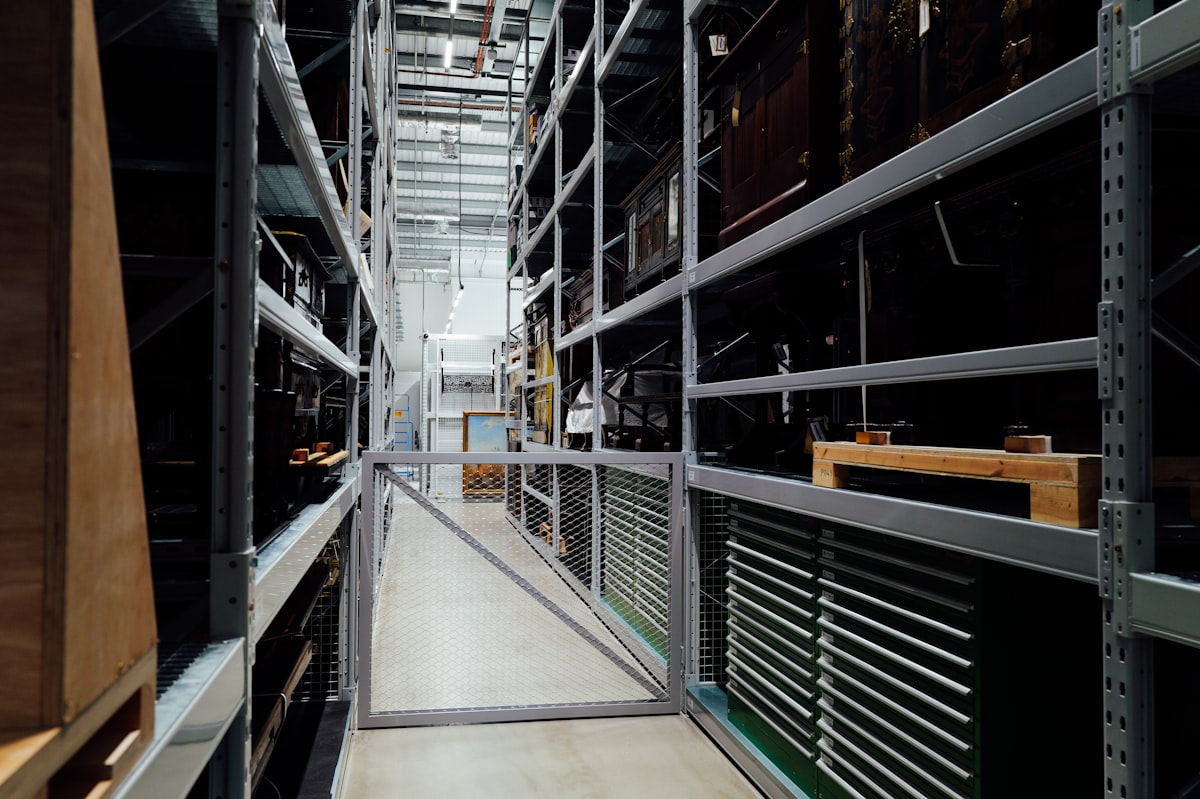 Avie Global Warehouse